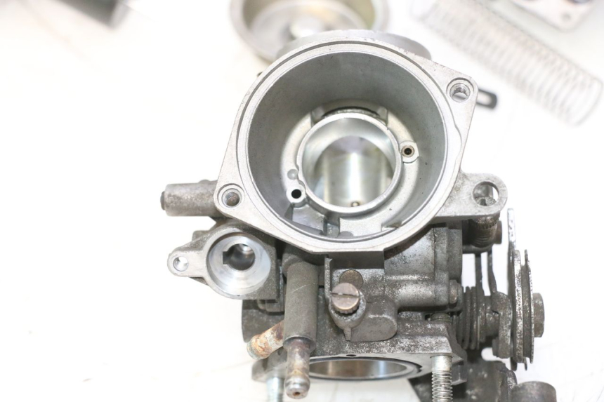 photo de CARBURATEUR YAMAHA YP MAJESTY 125 (2007 - 2010) - Zoom composants