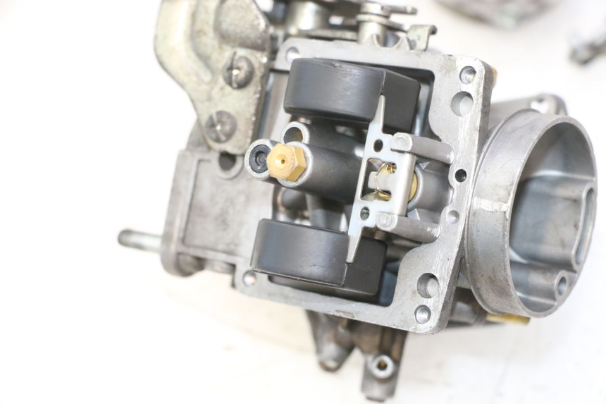 photo de CARBURATEUR YAMAHA YP MAJESTY 125 (2007 - 2010) - Vue rapprochée