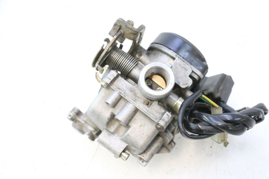photo de CARBURATEUR YIYING YY50QT-6 50 - Gros plan technique