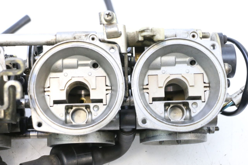 photo de CARBURATEUR YAMAHA YZF R GENESIS 750 (1993 - 1998) - Détail de la pièce