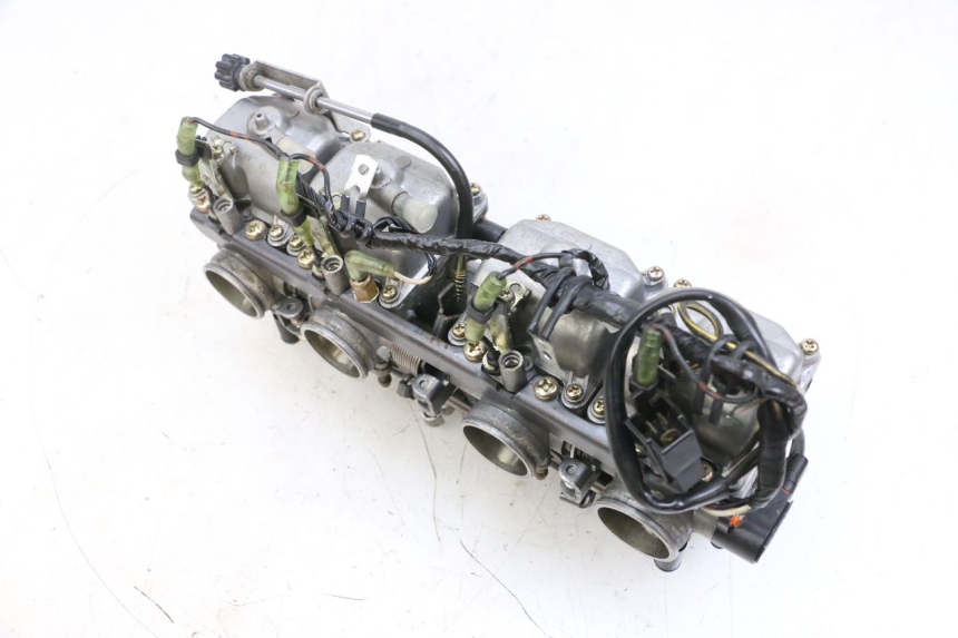 photo de CARBURATEUR KAWASAKI ZR 7 750 (1999 - 2004) - Autre angle de vue