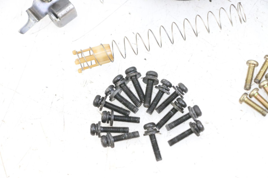 photo de CARBURATEUR KAWASAKI ZR 7 750 (1999 - 2004) - Photo complémentaire