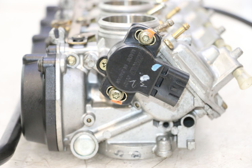 photo de CARBURATEUR KAWASAKI ZX-6R ZX6R 600 (2000 - 2002) - Détails caractéristiques