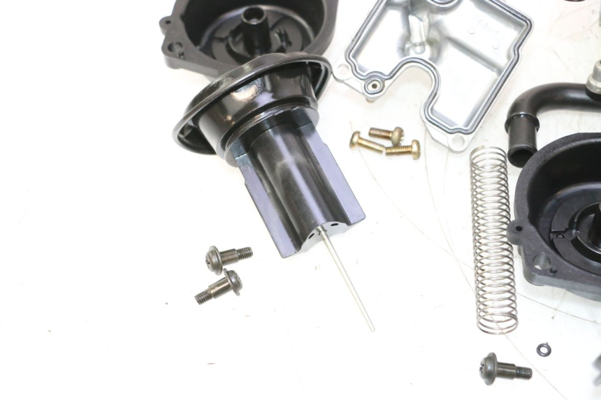 photo de CARBURATEUR KAWASAKI ZX-6R ZX6R 600 (2000 - 2002) - Détails caractéristiques