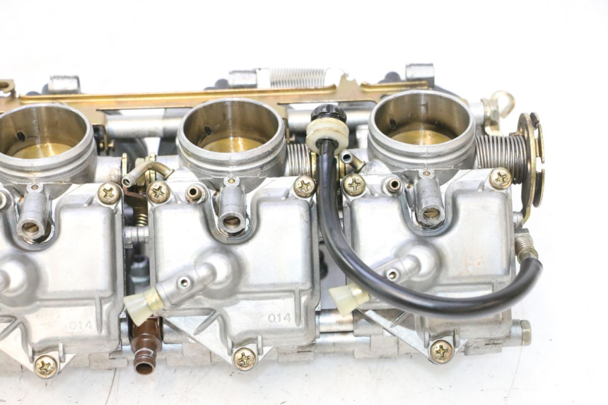 photo de CARBURATEUR KAWASAKI ZX-6R ZX6R 600 (2000 - 2002) - Gros plan technique