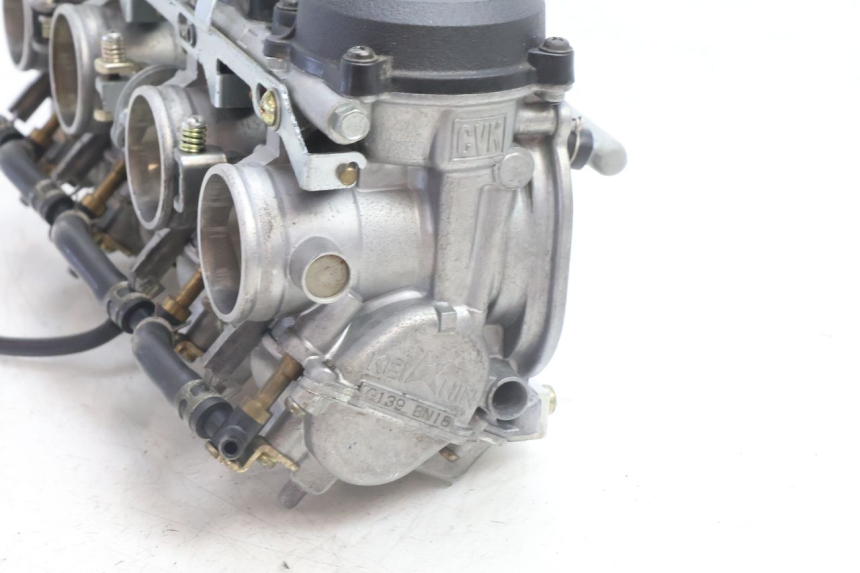 photo de CARBURATEUR KAWASAKI ZZR 600 (1995 - 2004) - Gros plan technique