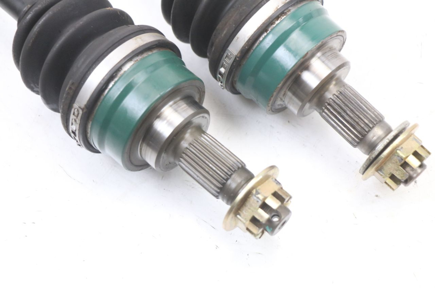 photo de CARDAN ARRIÈRE HYTRACK HY S 4X4 410 (2013 - 2016) - Gros plan technique