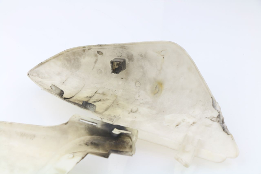 photo de CARENAGE ARRIERE APOLLO DIRT BIKE 125 (2010 - 2018) - Gros plan technique