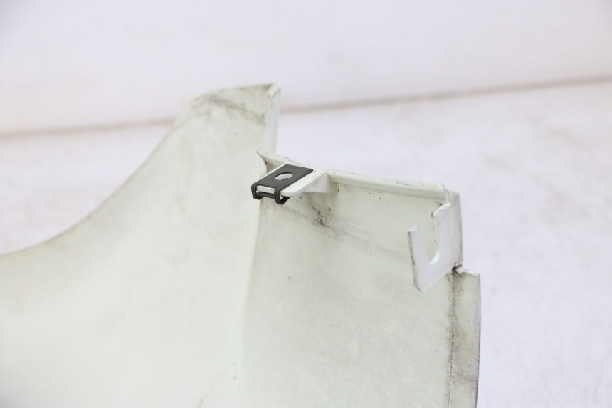 photo de CARENAGE ARRIERE BMW C1 125 (2000 - 2003) - Points de fixation