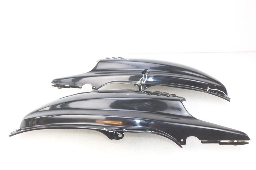 photo de CARENAGE ARRIERE MBK BOOSTER NEXT GENERATION 50 (2004 - 2007) - Détails caractéristiques