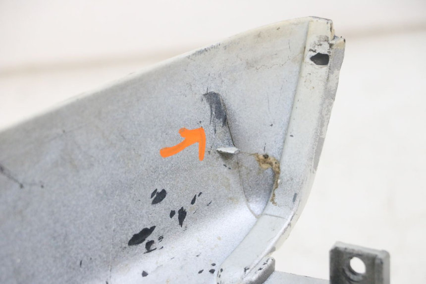 photo de CARENAGE ARRIERE MBK BOOSTER SPIRIT 50 (2004 - 2017) - Points de fixation