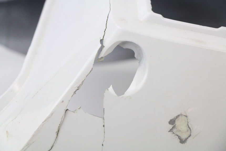 photo de CARENAGE ARRIERE HONDA CBR 929 RR FIREBLADE 900 (2000 - 2001) - Zoom composants