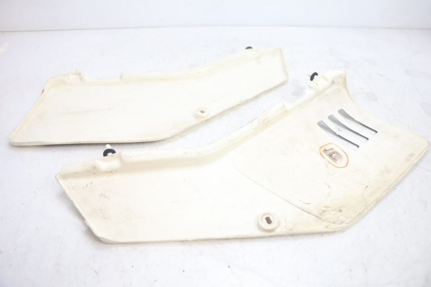 photo de CARENAGE ARRIERE SUZUKI DR S 600 (1985 - 1989) - Points de fixation