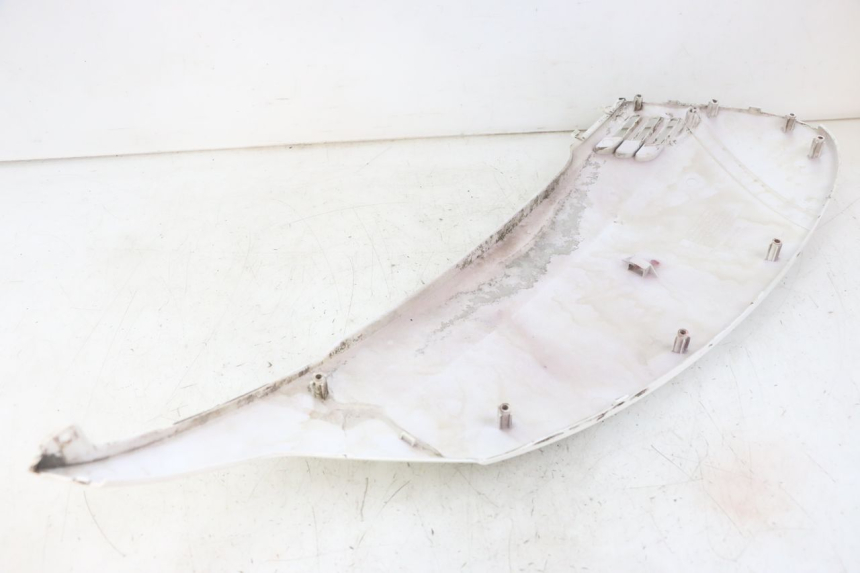 photo de CARENAGE ARRIERE SYM FIDDLE 3 III 125 (2014 - 2020) - Zoom état d’usage