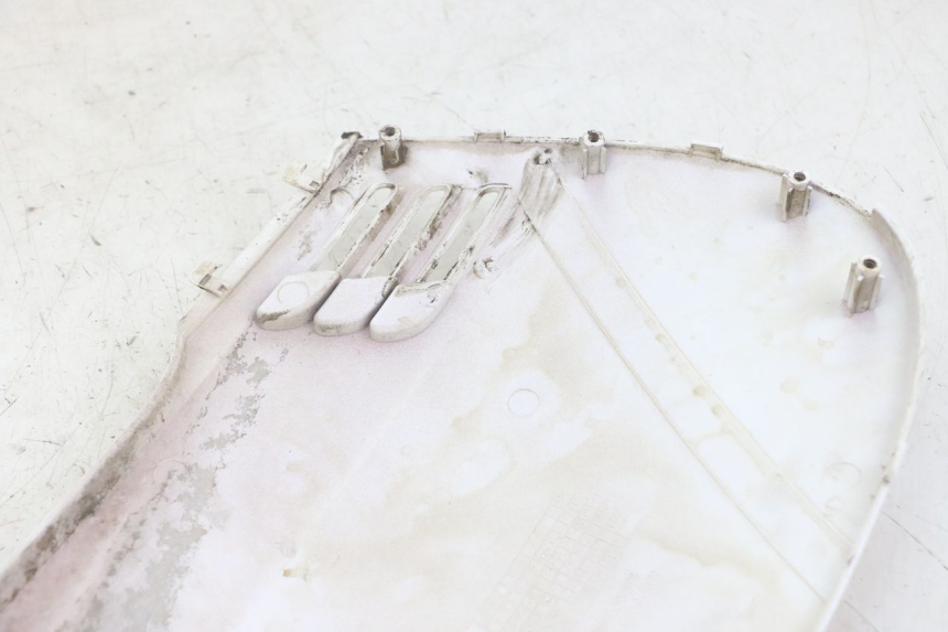 photo de CARENAGE ARRIERE SYM FIDDLE 3 III 125 (2014 - 2020) - Gros plan technique