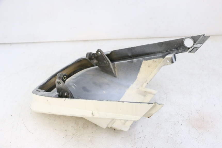 photo de CARENAGE ARRIERE YAMAHA FJ 36Y 1100 (1984 - 1985) - Zoom état d’usage