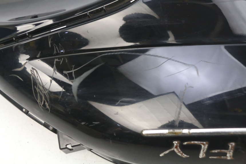 photo de CARENAGE ARRIERE PIAGGIO FLY 2T 50 (2004 - 2017) - Zoom composants