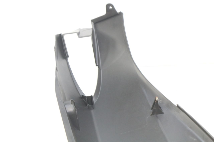 photo de CARENAGE ARRIERE PIAGGIO FLY 2T 50 (2004 - 2017) - Vue rapprochée