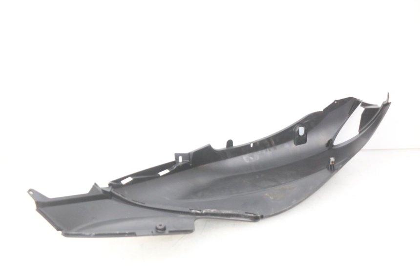 photo de CARENAGE ARRIERE PIAGGIO FLY 2T 50 (2004 - 2017) - Photo complémentaire