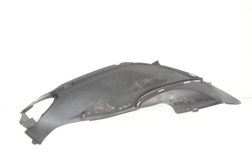 photo de CARENAGE ARRIERE PIAGGIO FLY 2T 50 (2004 - 2017) - Vue d’ensemble