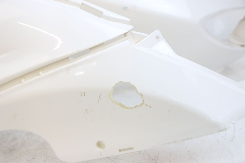 photo de CARENAGE ARRIERE PIAGGIO FLY 125 (2005 - 2012) - Inspection visuelle