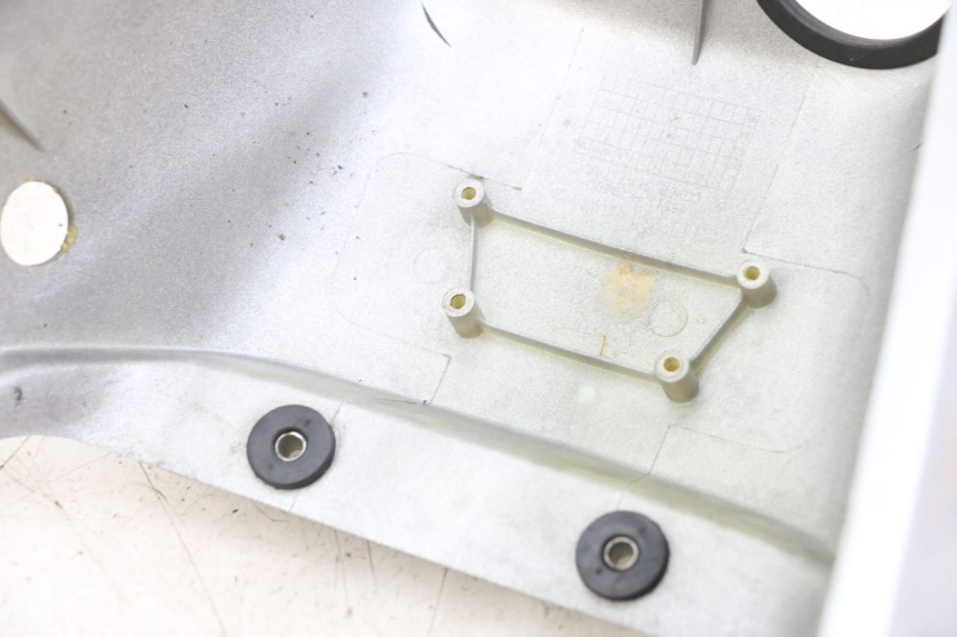 photo de Rear fairing HYOSUNG GF 125 (2001 - 2005) - Détail de la pièce