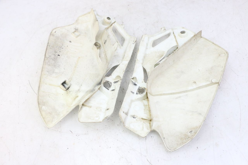 photo de CARENAGE ARRIERE HONDA CR 85 (2003 - 2007) - Gros plan technique