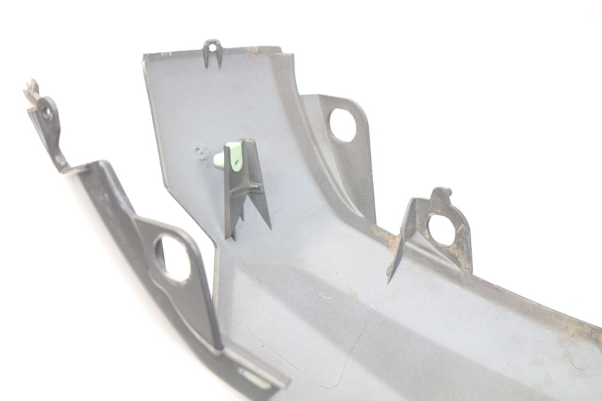 photo de CARENAGE ARRIERE PEUGEOT KISBEE 2T 50 (2010 - 2017) - Zoom composants