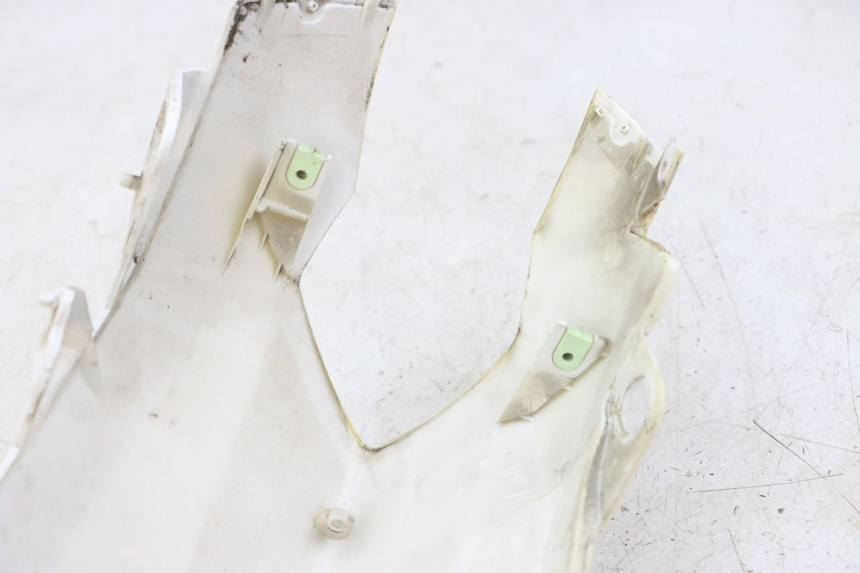 photo de CARENAGE ARRIERE PEUGEOT KISBEE 4T 50 (2010 - 2017) - Marquages et références