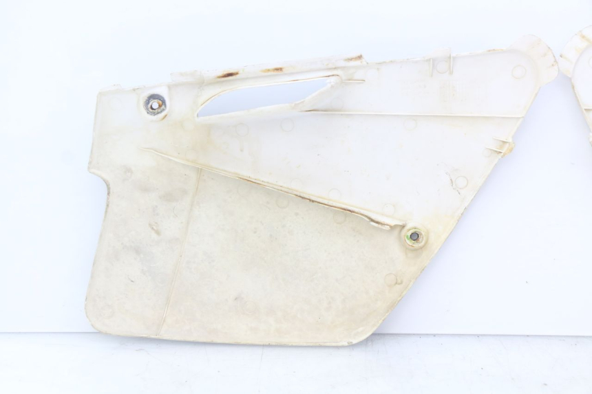 photo de CARENAGE ARRIERE KAWASAKI KX 250 (1994 - 1998) - Gros plan technique