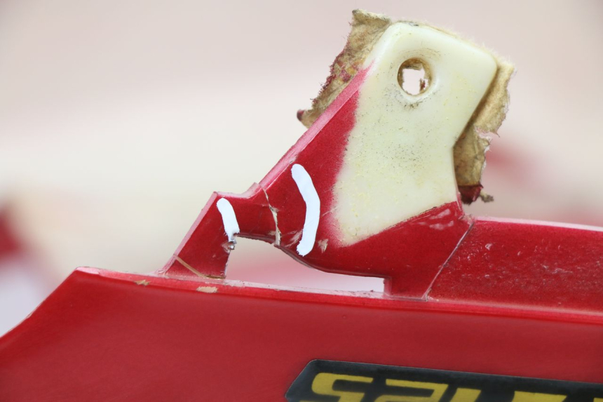 photo de CARENAGE ARRIERE LINHAI MONARCH 125 (2003 - 2005) - Gros plan technique