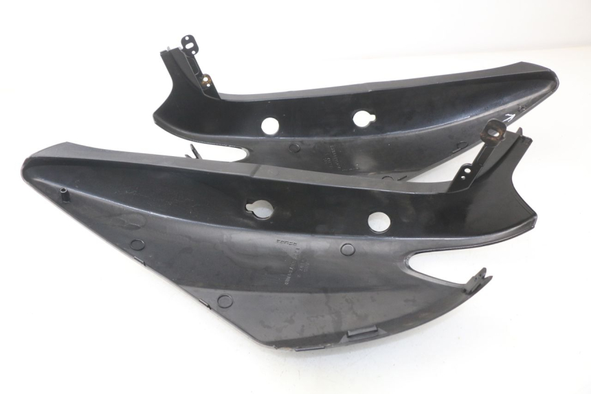 photo de CARENAGE ARRIERE YAMAHA NEOS NEO'S 4T 50 (2008 - 2016) - Autre angle de vue