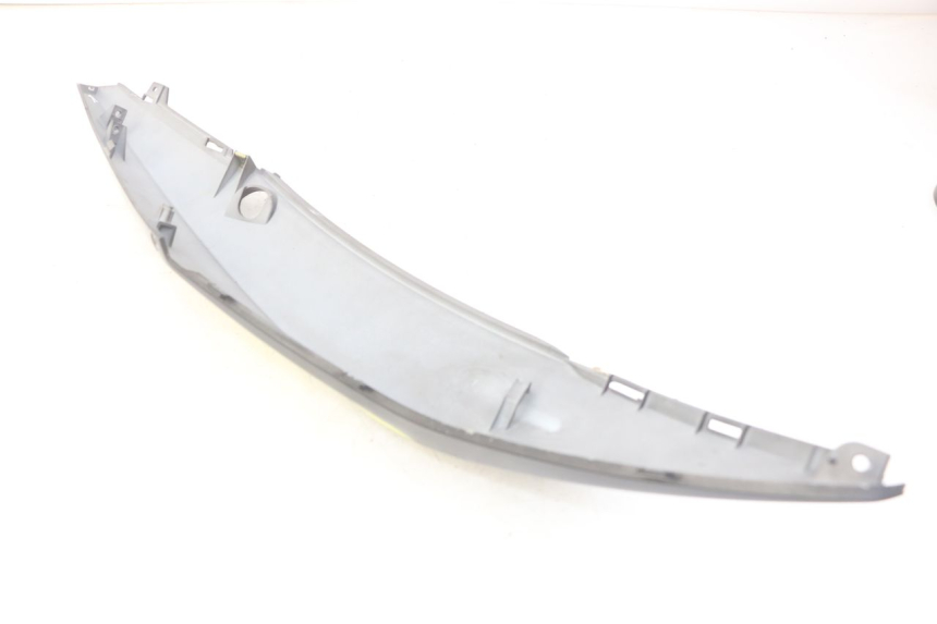 photo de CARENAGE ARRIERE SYM ORBIT III 3 4T 50 (2021 - 2025) - Zoom état d’usage