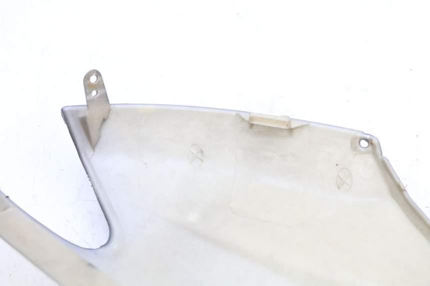 photo de CARENAGE ARRIERE MBK OVETTO 2T 50 (2007 - 2017) - Autre angle de vue