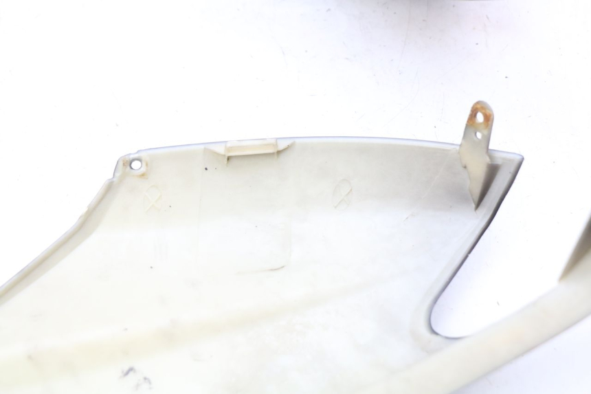 photo de CARENAGE ARRIERE MBK OVETTO 2T 50 (2007 - 2017) - Gros plan technique