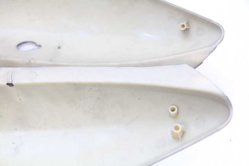 photo de CARENAGE ARRIERE MBK OVETTO 2T 50 (2007 - 2017) - Points de fixation