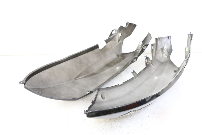 photo de CARENAGE ARRIERE PEUGEOT KISBEE 4T 50 (2018 - 2022) - Photo complémentaire