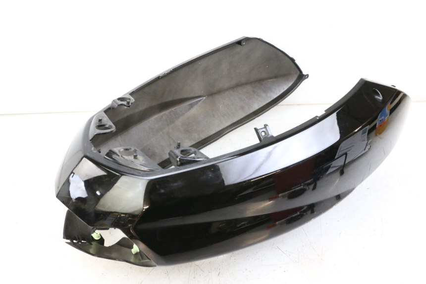 photo de CARENAGE ARRIERE PEUGEOT KISBEE 4T 50 (2018 - 2022) - Zoom état d’usage