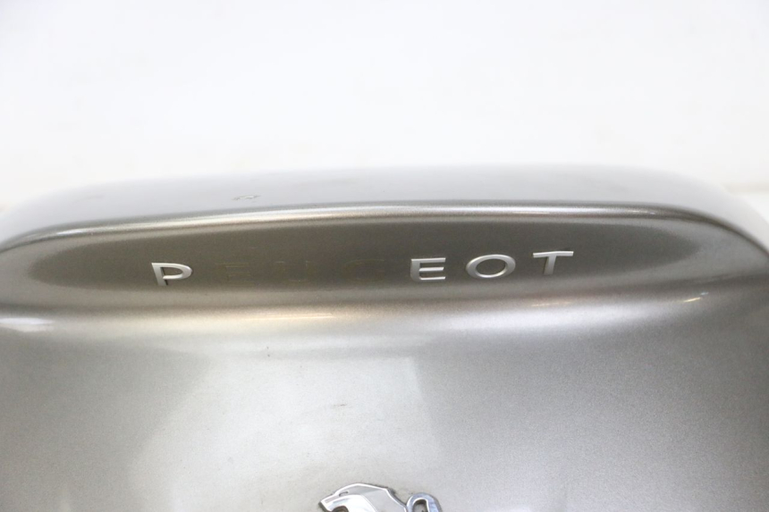 photo de CARENAGE ARRIERE PEUGEOT SATELIS 125 (2013 - 2018) - Points de fixation