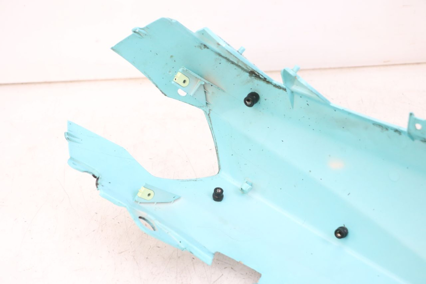 photo de CARENAGE ARRIERE PEUGEOT STREETZONE 4T 50 (2018 - 2023) - Points de fixation