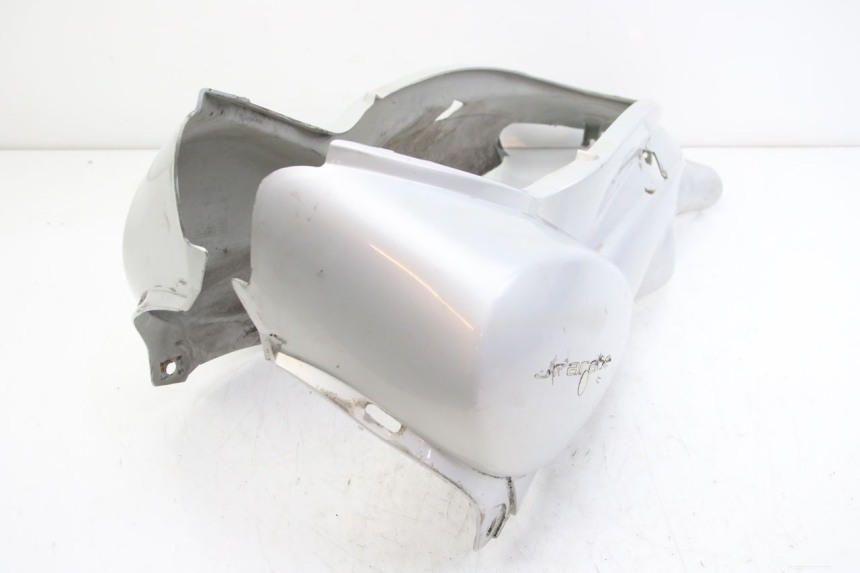 photo de CARENAGE ARRIERE APRILIA SCARABEO 4T 50 (2009 - 2017) - Zoom état d’usage