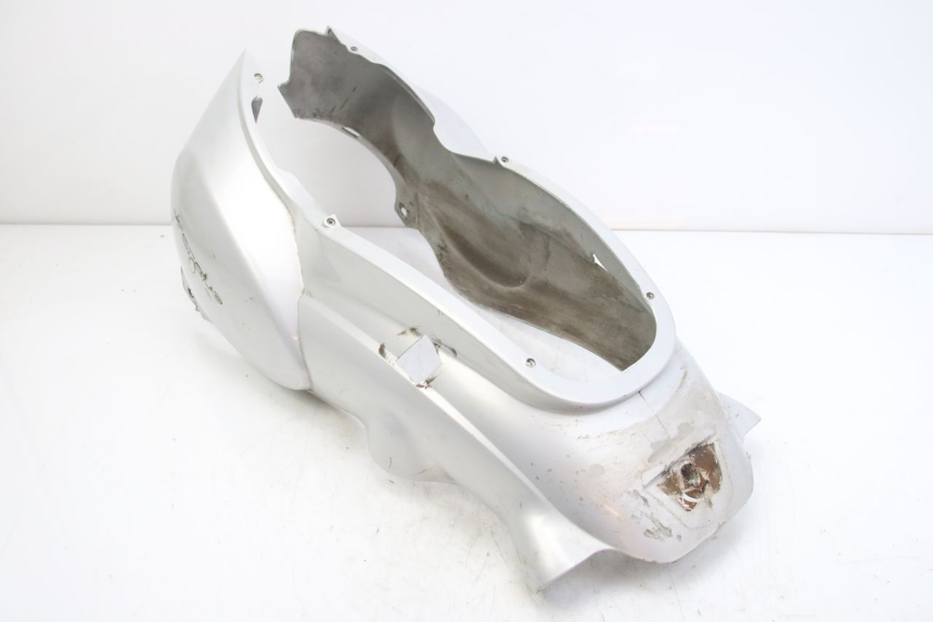 photo de CARENAGE ARRIERE APRILIA SCARABEO 4T 50 (2009 - 2017) - Gros plan technique