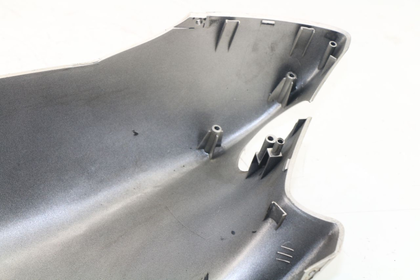 photo de CARENAGE ARRIERE MBK SKYLINER 125 (2001 - 2003) - Détail de la pièce