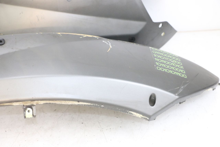 photo de CARENAGE ARRIERE PEUGEOT STREETZONE I 2T 50 (2018 - 2020) - Vue rapprochée