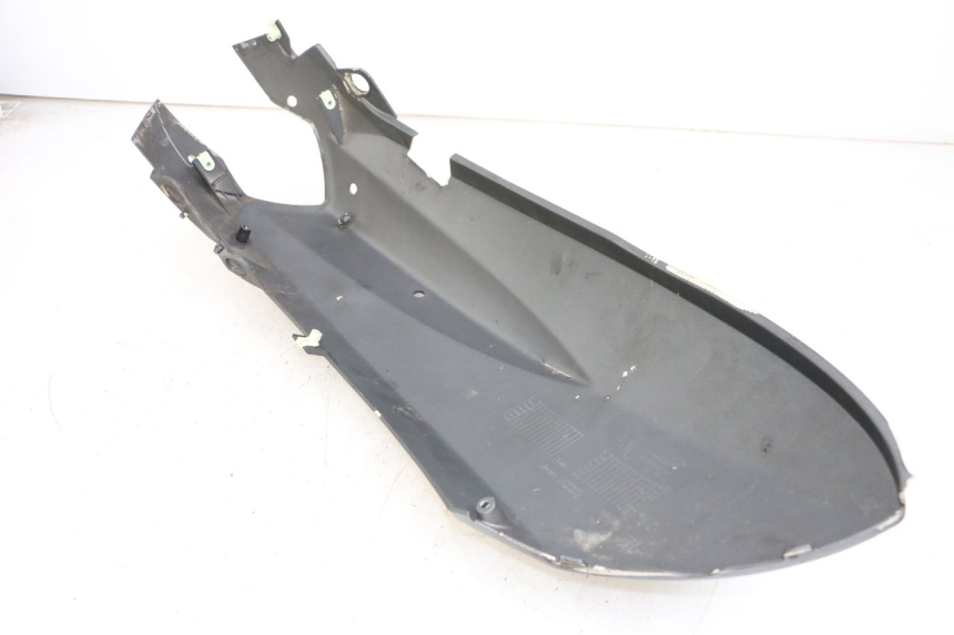 photo de CARENAGE ARRIERE PEUGEOT STREETZONE I 2T 50 (2018 - 2020) - Zoom état d’usage