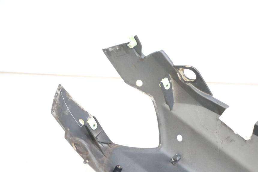 photo de CARENAGE ARRIERE PEUGEOT STREETZONE I 2T 50 (2018 - 2020) - Gros plan technique