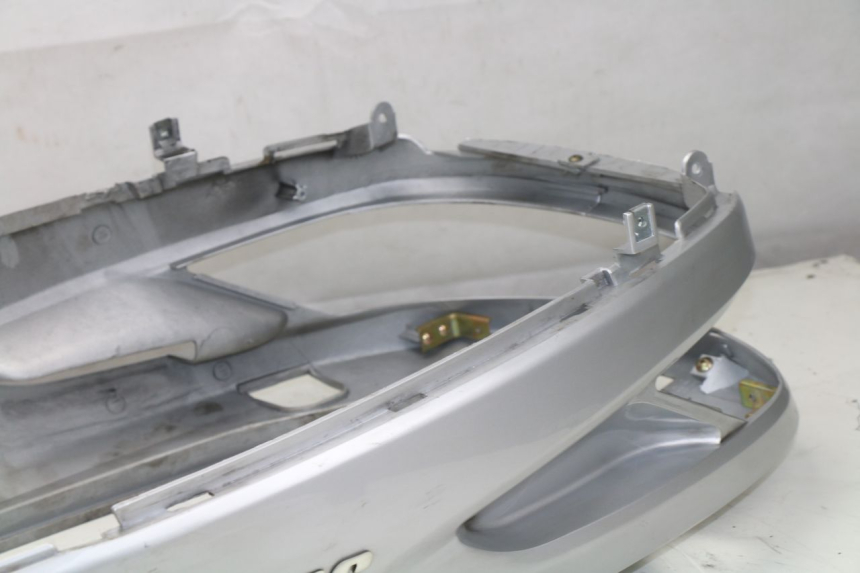 photo de CARENAGE ARRIERE SYM JOYRIDE 125 (2002 - 2009) - État de surface