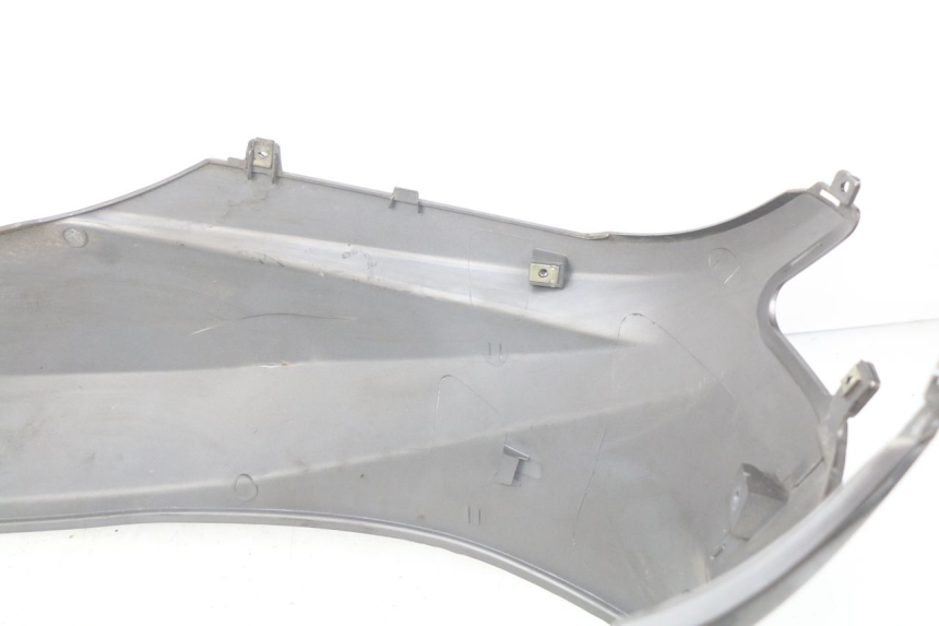 photo de CARENAGE ARRIERE PEUGEOT TWEET ACTIVE 4T 50 (2018 - 2022) - Focus structure