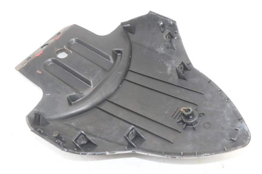 photo de CARENAGE ARRIERE KEEWAY TX 50 (2008 - 2015) - Gros plan technique