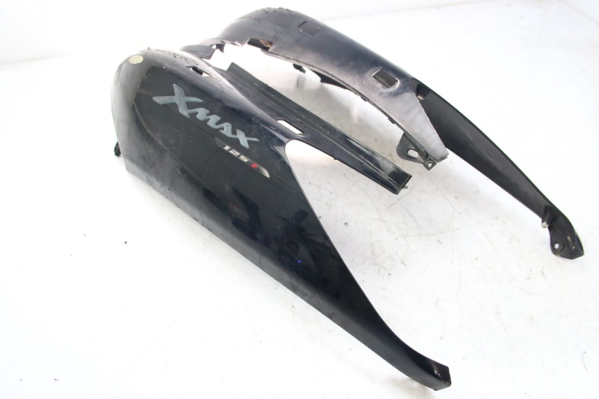 photo de CARENAGE ARRIERE YAMAHA XMAX X-MAX 125 (2006 - 2009) - Gros plan technique